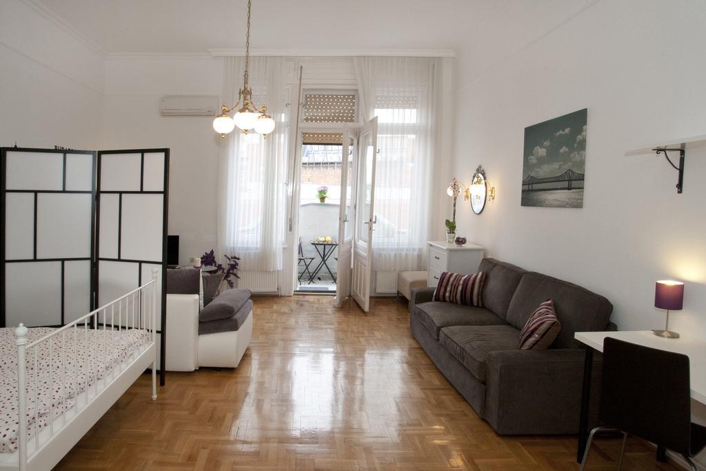 Alice Apartment Budapest Chambre photo