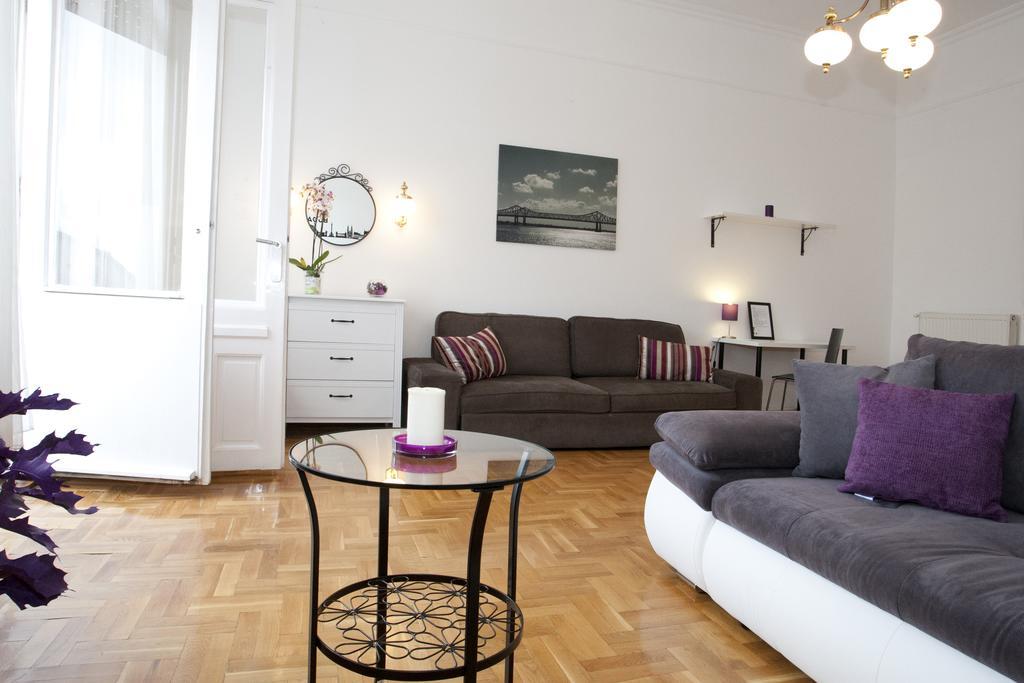 Alice Apartment Budapest Chambre photo